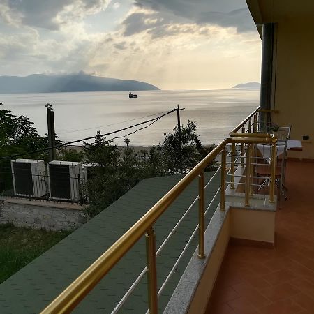 Monte-Carlo Hotel Vlorë エクステリア 写真