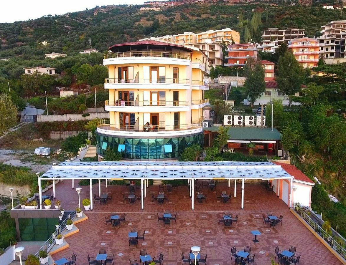 Monte-Carlo Hotel Vlorë エクステリア 写真