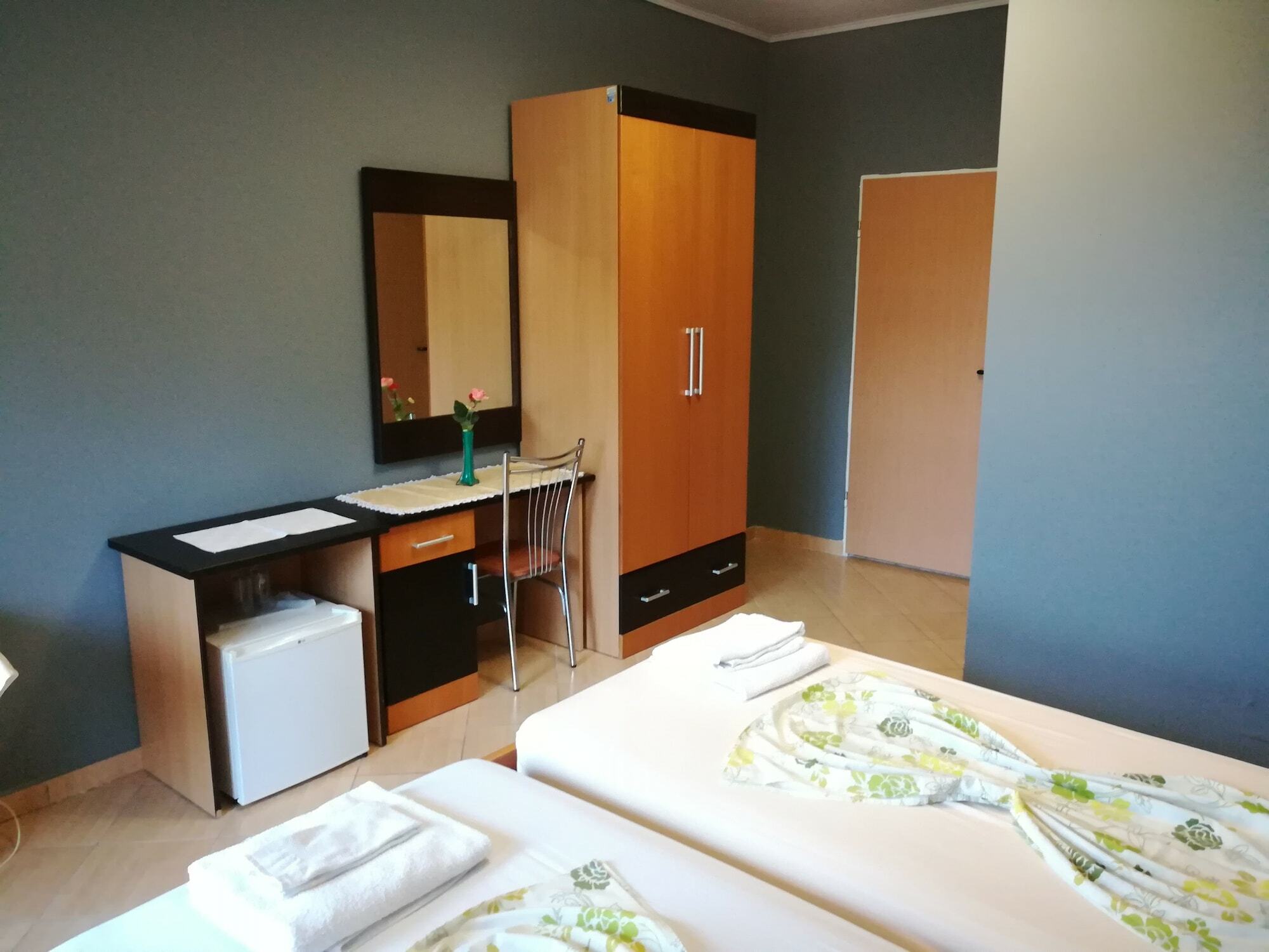 Monte-Carlo Hotel Vlorë エクステリア 写真